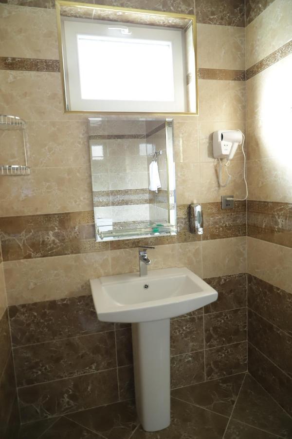 Euro Hotel קובה מראה חיצוני תמונה